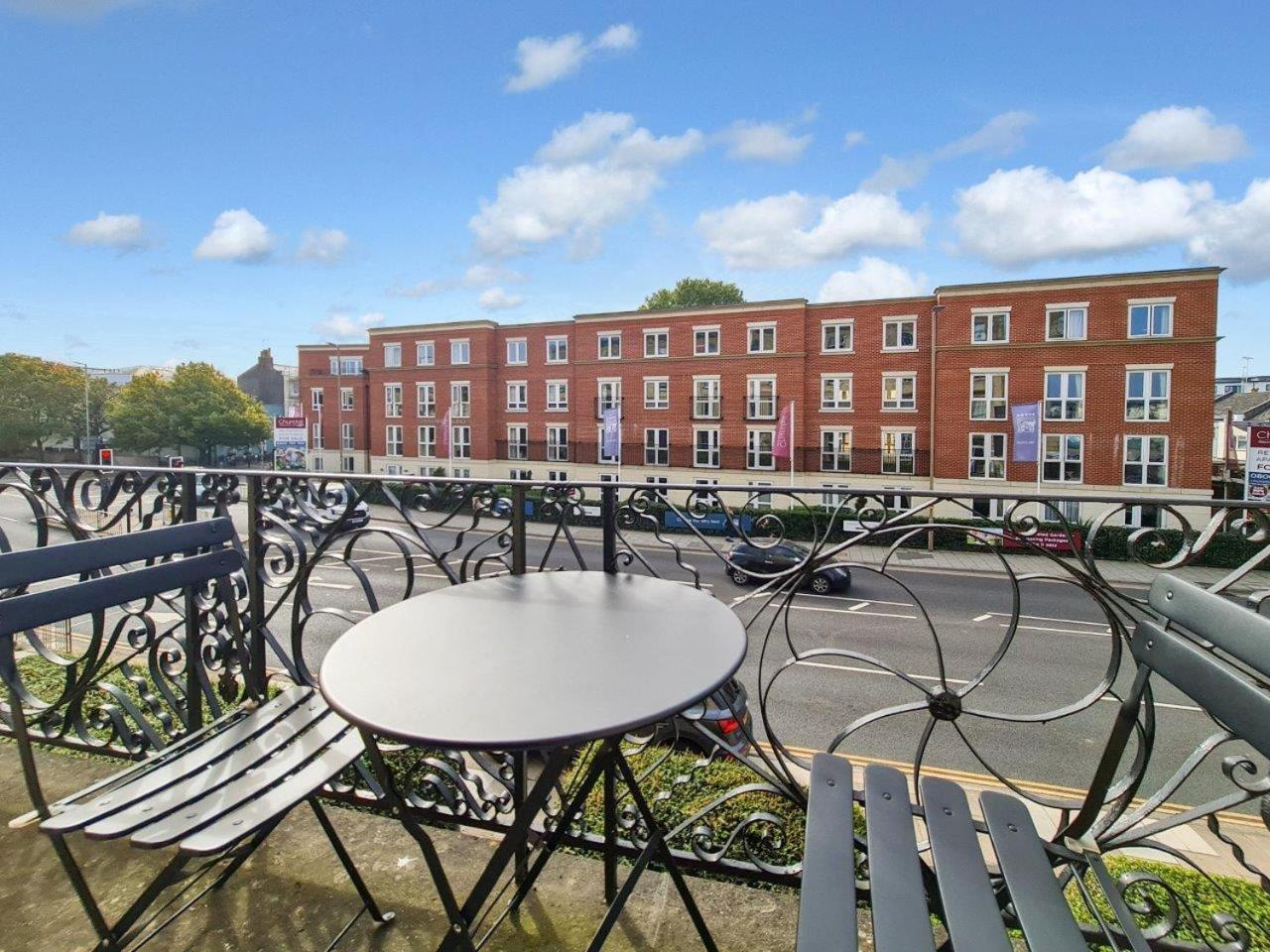 Margaret'S Terrace By Fortuna Property Cheltenham Kültér fotó